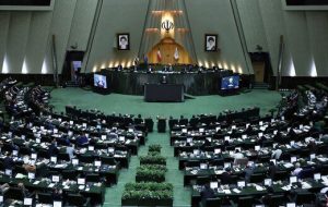 مجلس علیه مجلس/ مرکز پژوهشها طرح نمایندگان برای مسکن را دارای ۷خطر می داند مجلس علیه مجلس/ مرکز پژوهشها طرح نمایندگان برای مسکن را دارای ۷خطر می داند