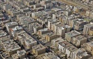 متقاضی هست، زمین نیست متقاضی هست، زمین نیست