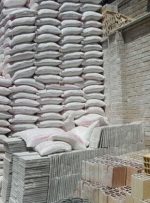 مصالح ساختمانی روی دست دلالان مانده است؟ مصالح ساختمانی روی دست دلالان مانده است؟