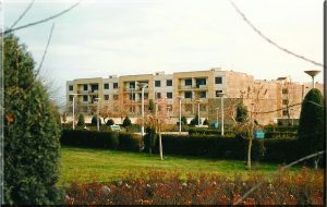 ساخت مسکن جوارکارگاهی یکی از راه های مناسب برای خانه دار شدن کارگران است