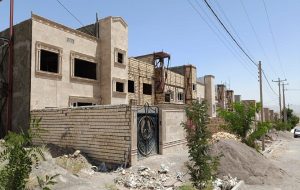 ساخت خانه‌های حیاط دار در طرح نهضت ملی مسکن اقدام خوبی است