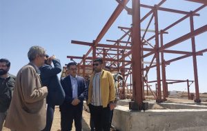 بازدید مدیرکل توسعه امور مسکن شهرهای جدید از “ایوان‌کی”؛ از تذکر جدی به پیمانکاران کم‌کار تا دستور تغییر روش ساخت‌