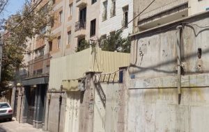 ستون‌های محکم جای سقف‌های لرزان را می‌گیرد