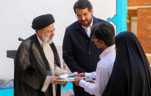 واگذاری بیش از ۷۰۰۰ مسکن و زمین به مردم قم واگذاری بیش از ۷۰۰۰ مسکن و زمین به مردم قم