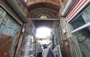 «سرای چینی»؛ یادگاری از مهاجران باکو در بازار رشت