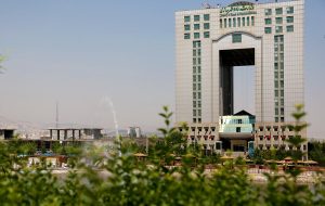 تفکیک وزارت راه با قانون اساسی، برنامه هفتم و سیاست‌های ابلاغی مقام معظم رهبری مغایرت دارد