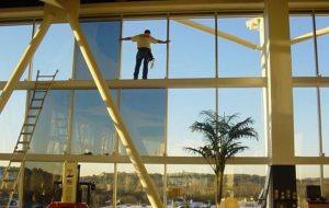 ضرورت پوشش حرارتی نماهای شیشه‌ای برای ساختمان‌ها