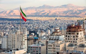 مسکن؛ یک «حق» یا «کالای سرمایه‌ای»؟ | شکوهی: مردم پایتخت به زندگی اشتراکی و خانه‌های کوچک روی آورده‌اند