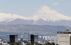 تمرکززدایی از تهران با کنترل بارگذاری جمعیتی و بازتوزیع فعالیتها امکان پذیر است تمرکززدایی از تهران با کنترل بارگذاری جمعیتی و بازتوزیع فعالیتها امکان پذیر است